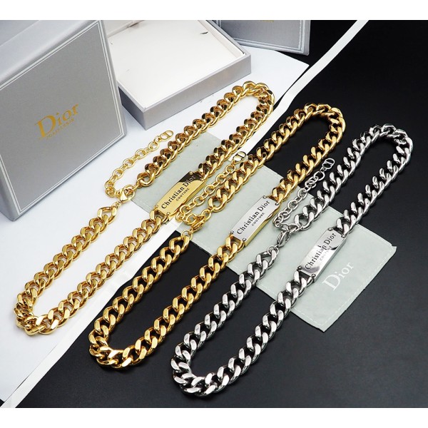 Dior necklace