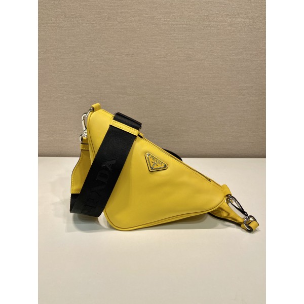 Prada triangle bag 🎉 2VH155 Plain