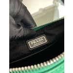 Prada triangle bag 🎉 2VH155 Plain