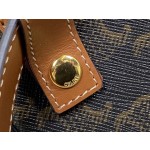 CELINE Arc de Triomphe Mini Bodypack Model: 45BCN2