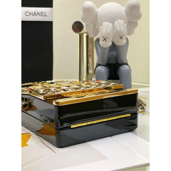 𝗖𝗛𝗔𝗡𝗘𝗟𝐒𝐒𝐒 2023 Early Spring Game console series pairing