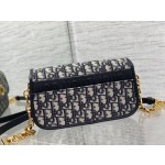 Dior's latest 30 Montaigne Avenue series 0322