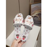 Louis Vuitton New Flat Low Slotted Trailer