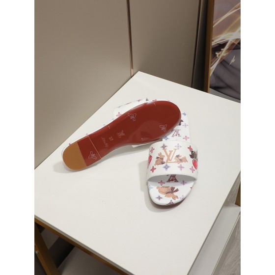 Louis Vuitton New Flat Low Slotted Trailer