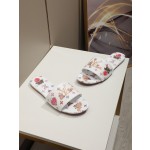 Louis Vuitton New Flat Low Slotted Trailer