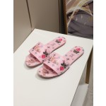 Louis Vuitton New Flat Low Slotted Trailer