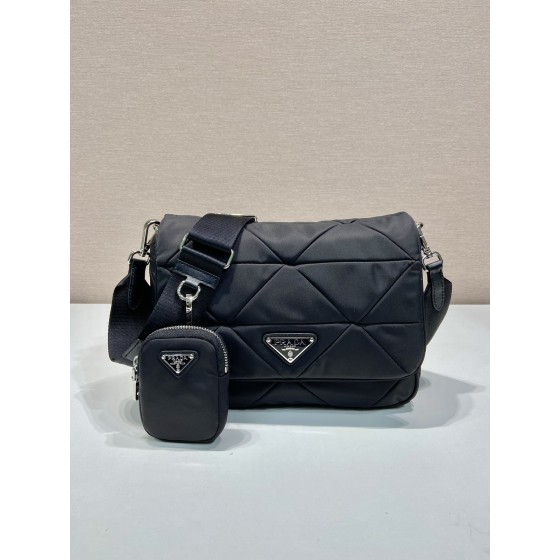 Prada new three-in-one 🎉1BD290