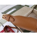 GUCCI shoulder backpack model ✨ model ✨ seven hundred and twenty-six thousand two hundred and seventy-four