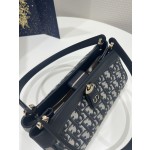 DIOR new Key handbag series