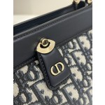 DIOR new Key handbag series