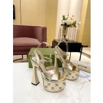 Gucci runway show water platform popular sandals