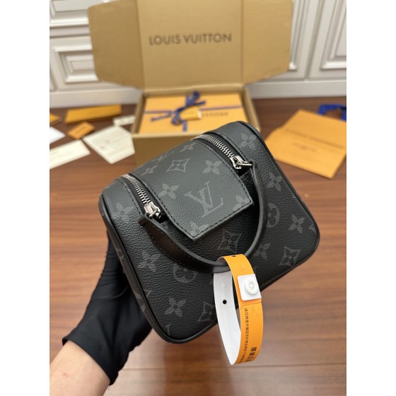 Louis Vuitton's exclusive debut model: M46354 Super Enhanced Edition