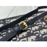 Dior  印花 30 Montaigne 长款钱包编码：S2090