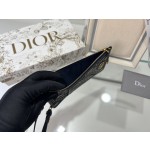 Dior  印花 30 Montaigne 长款钱包编码：S2090