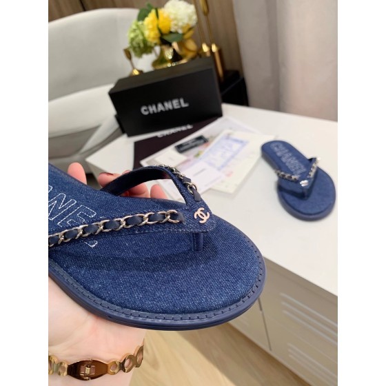 CHANEL denim chain herringbone slippers