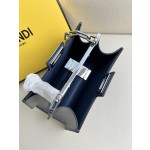 FENDI  Peekaboo Cut 包款款号：1012