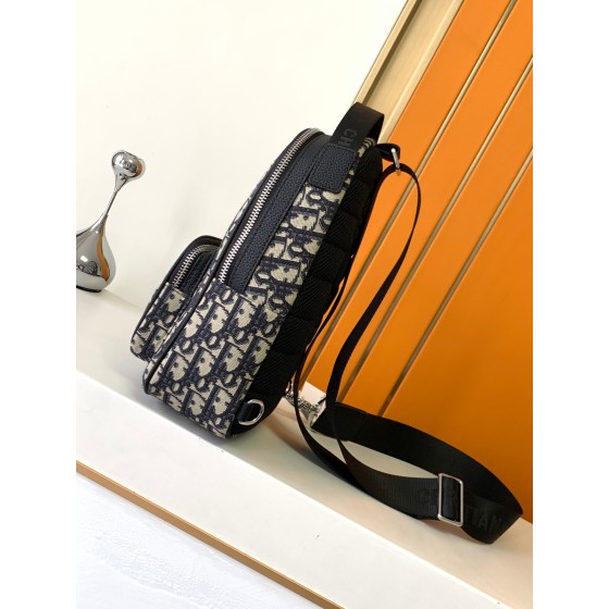 Dior- chest bag: 397# blue D