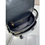 Prada embroidered fabric messenger bag 🎉 2VD034