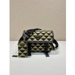 Prada embroidered fabric messenger bag 🎉 2VD034