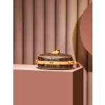 Louis Vuitton 𝐁𝐎𝐈𝐓𝐄 𝐂𝐇𝐀𝐏𝐄𝐀𝐔 𝐒𝐎𝐔𝐏𝐋𝐄 new version big soft cake M45747