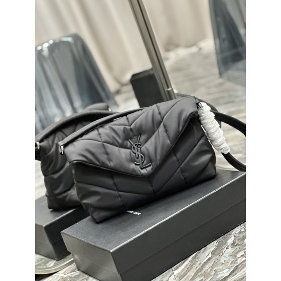 SAINT LAURENT  学院风单肩斜挎包款号：733630