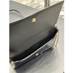 SAINT LAURENT  黑色漆皮配金扣 型号：635095