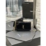 SAINT LAURENT  黑色漆皮配金扣 型号：635095