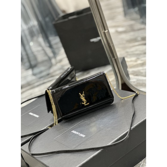 SAINT LAURENT  黑色漆皮配金扣 型号：635095