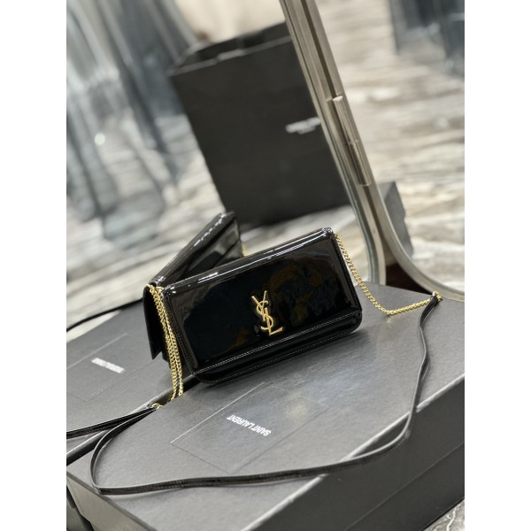 SAINT LAURENT  黑色漆皮配金扣 型号：635095