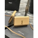 SAINT LAURENT  杏色平纹配金扣 型号：635095