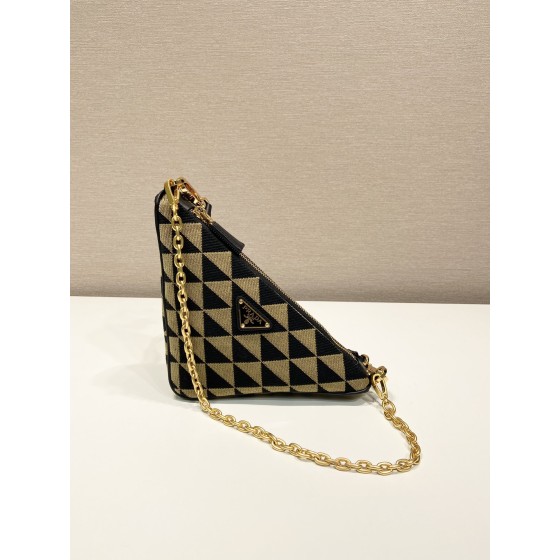 Prada embroidered triangular bag 🎉 1BC543
