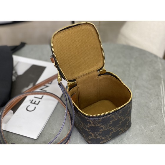 CELINE Mini Makeup Bag/Small Box Model: 10J763