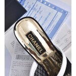 CHANEL High Heel Panel