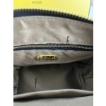 FENDI Super Hot Lunch Box Middle Ancient Bag Model Number: 016