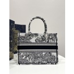 DIOR Tote latest spring and summer