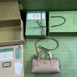 GUCCI Marmont series small handbag model: 746319