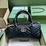 GUCCI Marmont series small handbag model: 746319