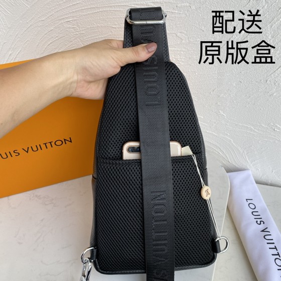 Louis Vuitton-Men 👮 Chest Bag1026
