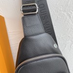 Louis Vuitton-Men 👮 Chest Bag1027