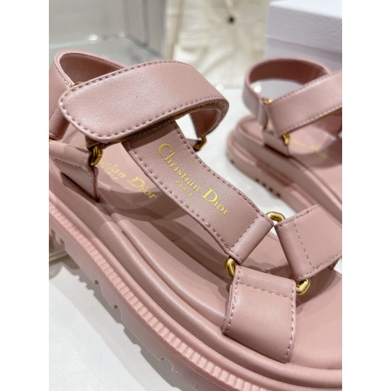 Dior's latest hot sandals