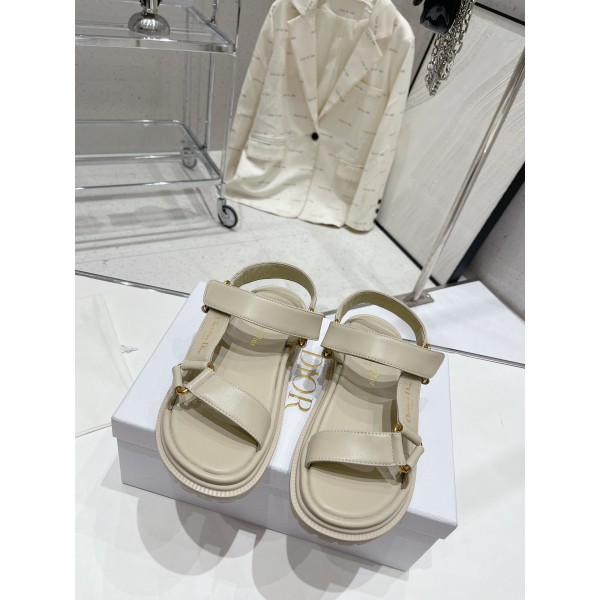 Dior's latest hot sandals