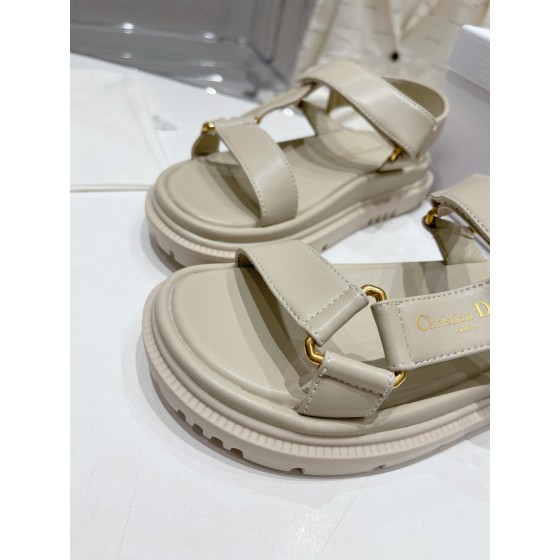 Dior's latest hot sandals