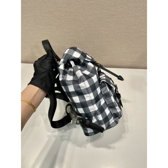 Prada Plaid Backpack 🎉 1BZ677