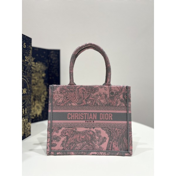 DIOR Tote tiger embroidery latest color matching