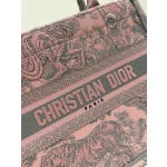 DIOR Tote tiger embroidery latest color matching