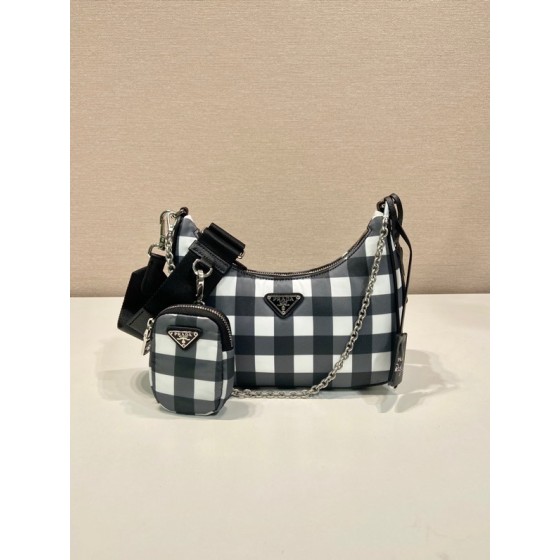Prada plaid three in one 🎉 1BH204