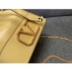 Valentino small bucket Model: 1188