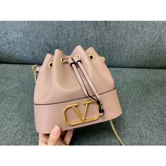 Valentino small bucket Model: 1188