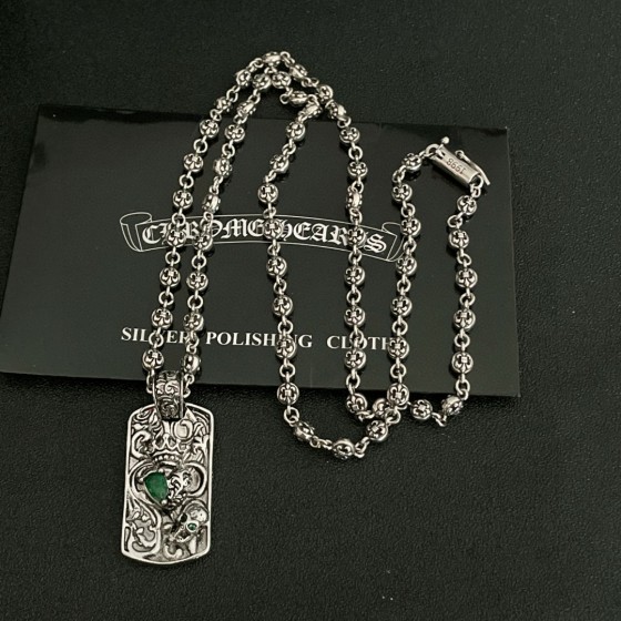 Croix Classic Skull Head Emerald Pendant