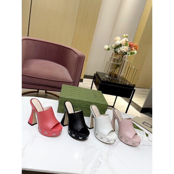 Gucci runway show water platform popular sandals